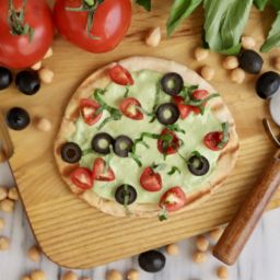 Mediterranean Flatbread with Hummus