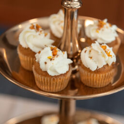 Carrot cake cupcakes